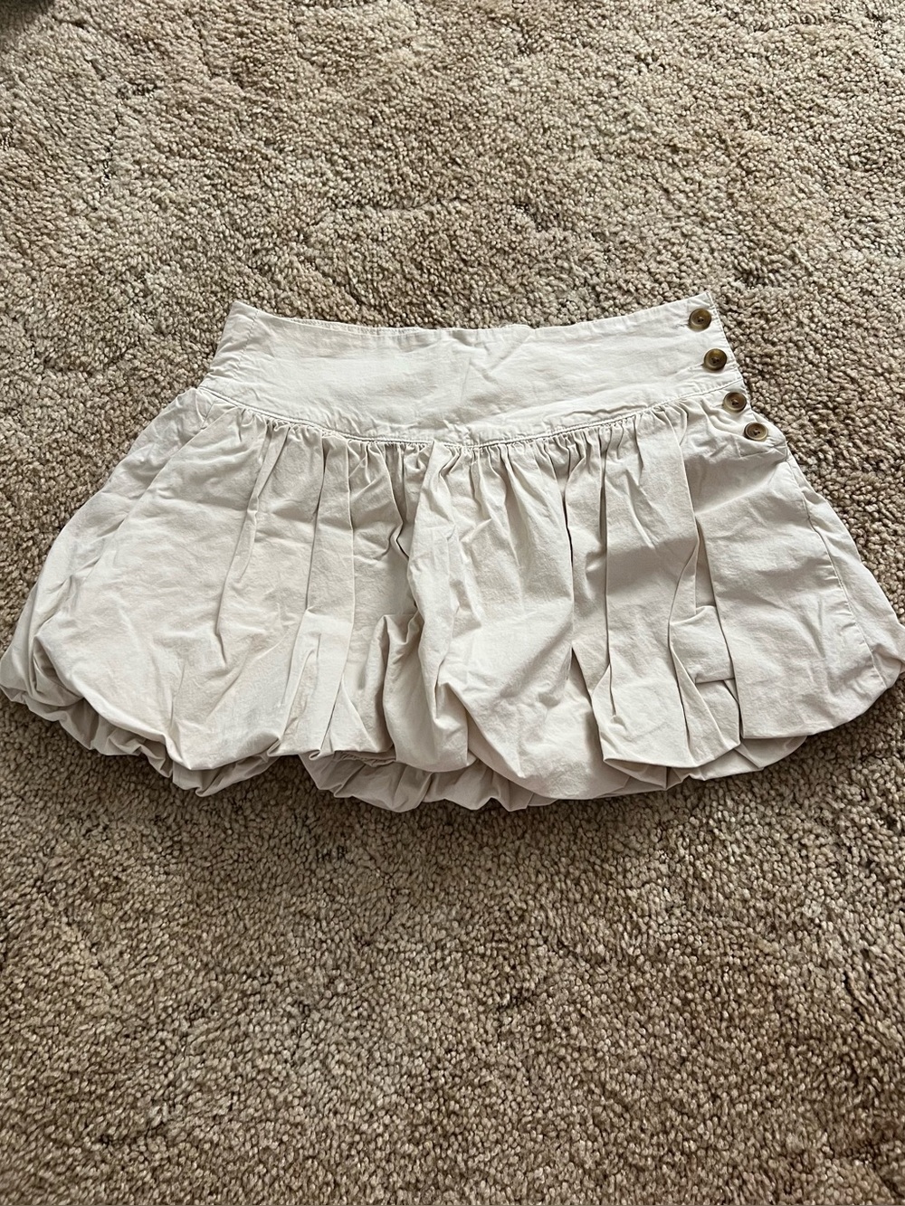 American Eagle Cream Bubble Skort: 0